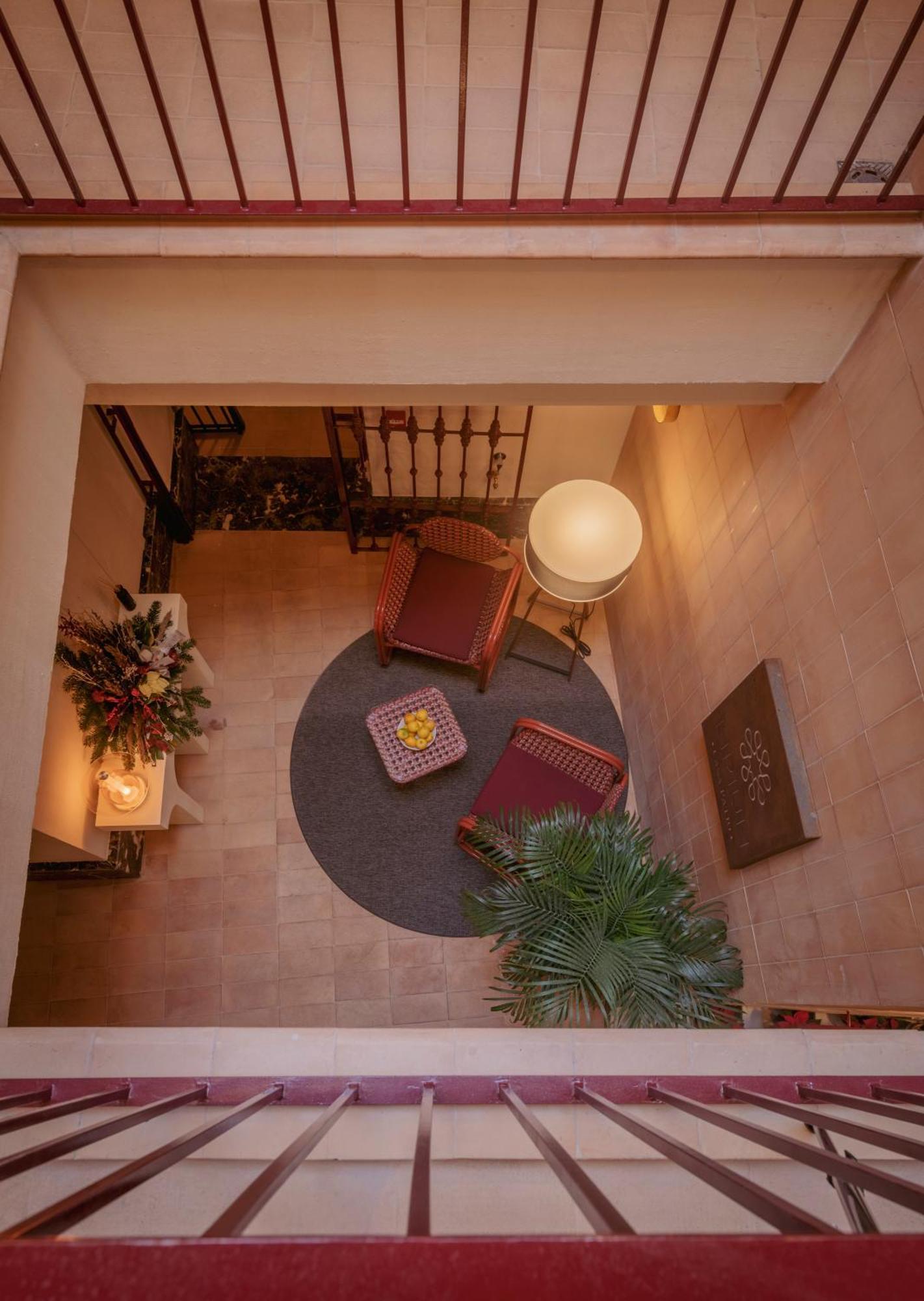 Готель Lirium Casa Patio Севілья Екстер'єр фото