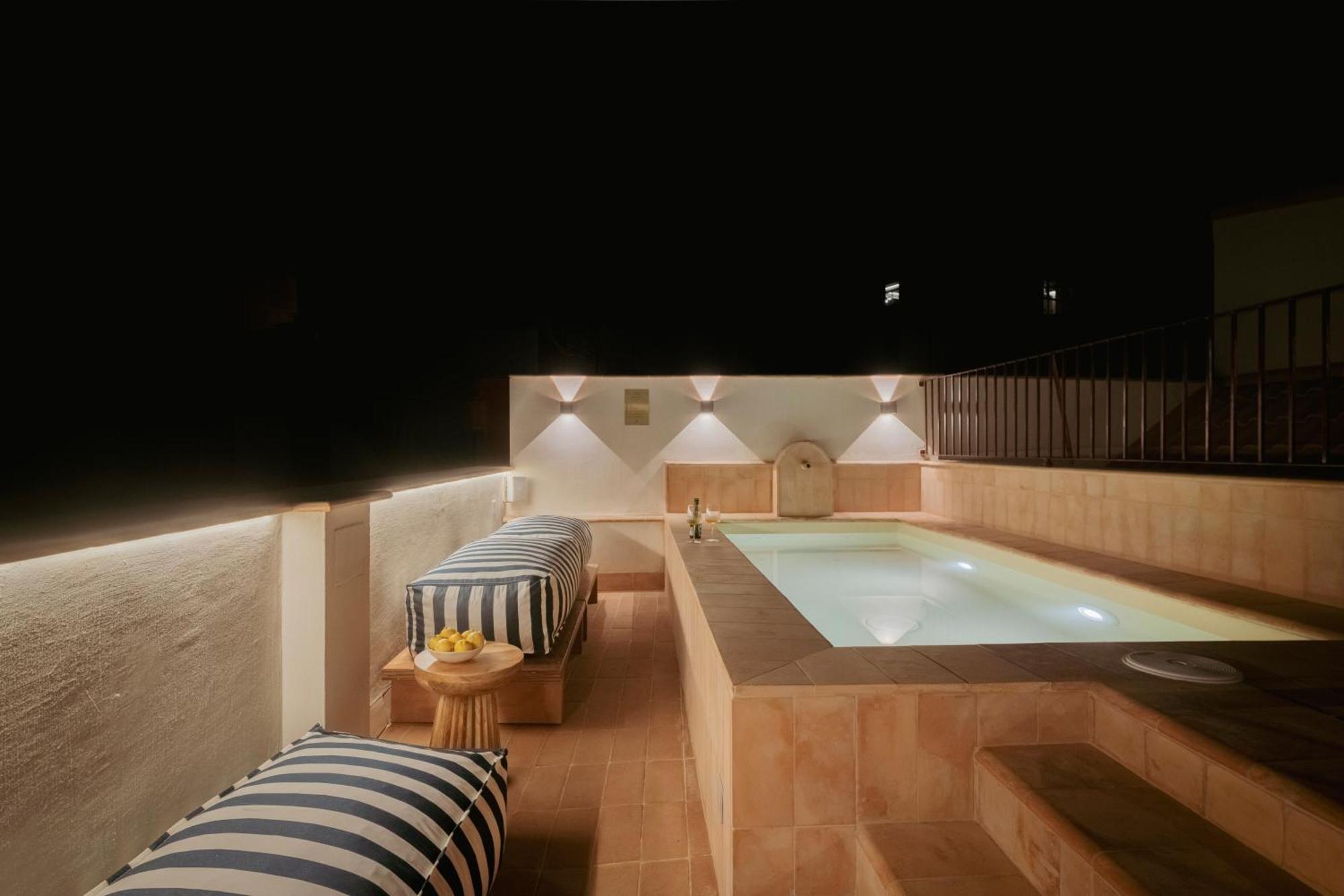 Готель Lirium Casa Patio Севілья Екстер'єр фото