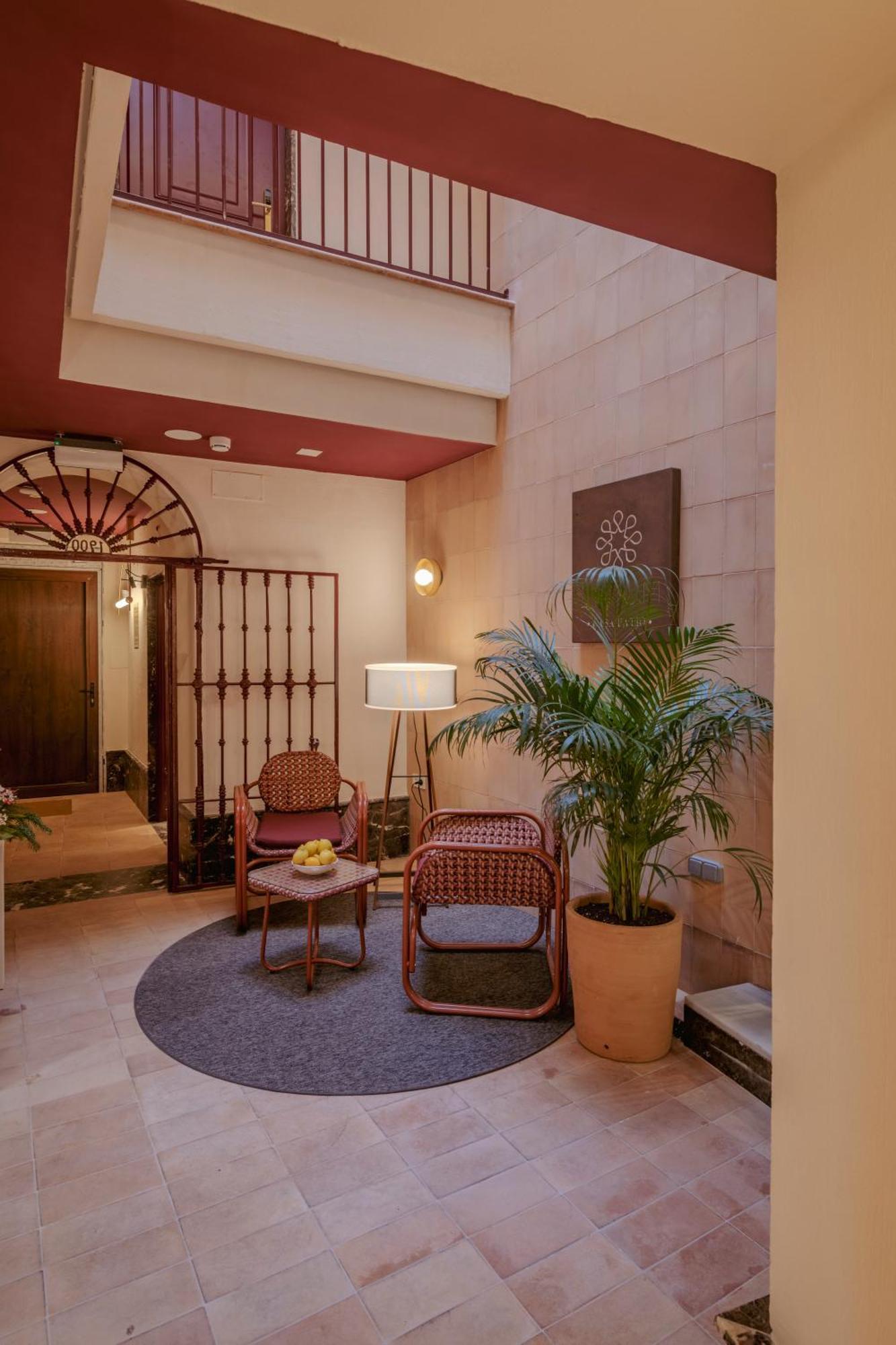Готель Lirium Casa Patio Севілья Екстер'єр фото